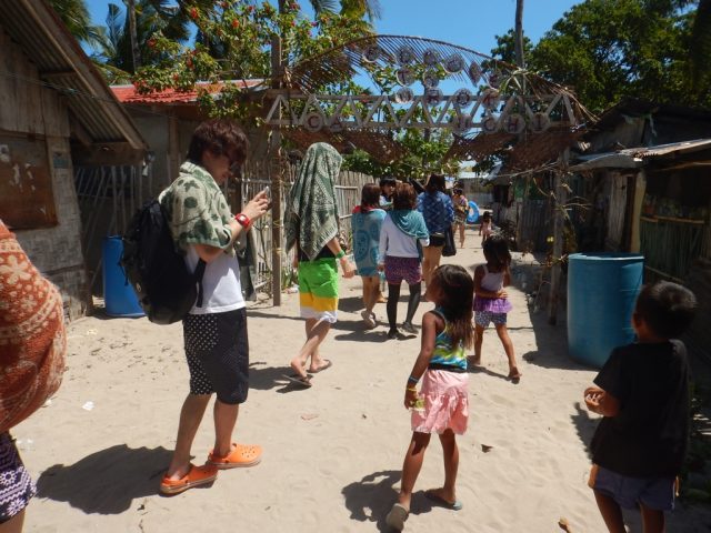 ヒルトゥンガン島　島民