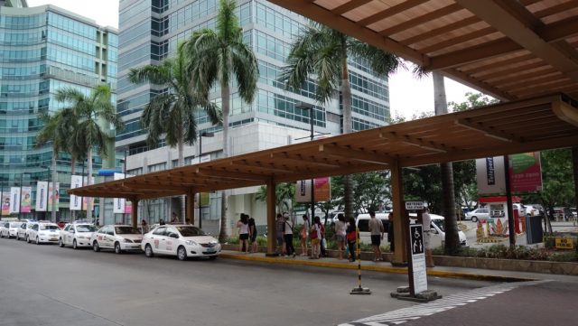 タクシー乗り場