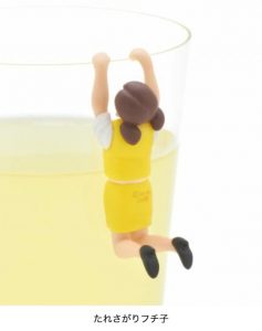 コップのフチ子 たれさがりのフチ子