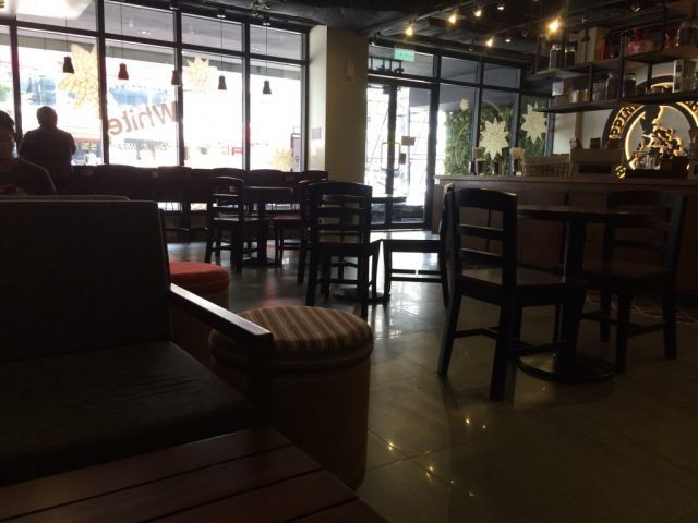 P Burgos St ブルゴス Bo's coffee