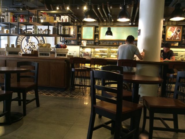 P Burgos St ブルゴス Bo's coffee