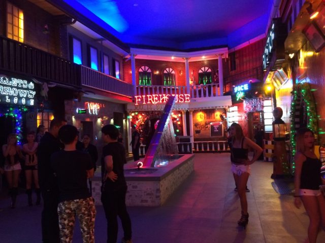 パサイ EDSA Complex Go Go Bar