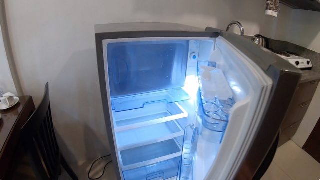 20190621_アンヘレス _RishanVillage_冷蔵庫