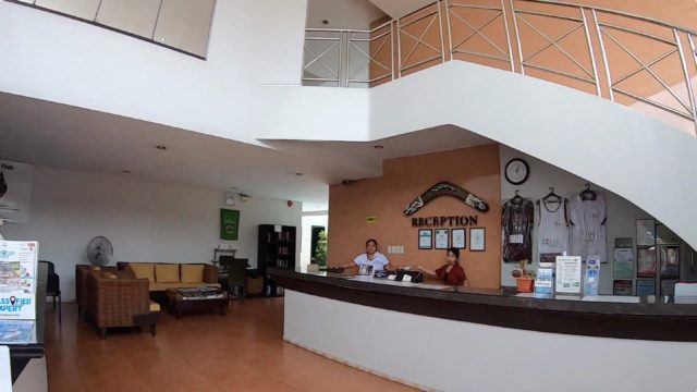 20190622_アンヘレス_BoomerangHotel_フロント