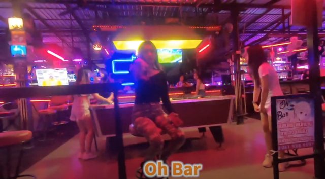 パタヤ Oh Bar