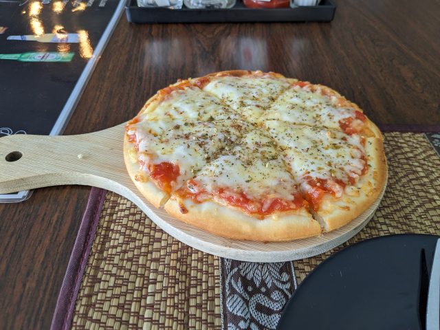 パタヤ ピザ