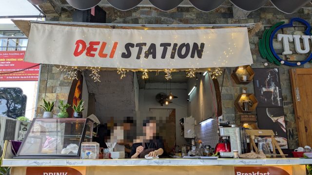 DELI Station